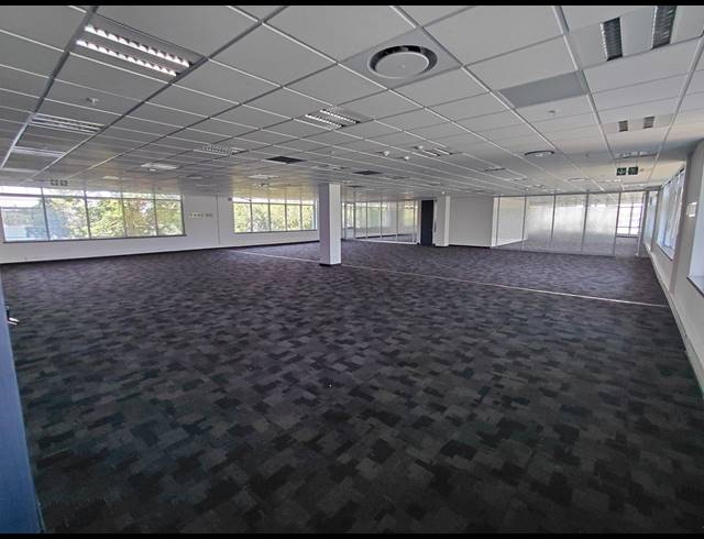 4,542M² OFFICE TO LET IN WATERFALL